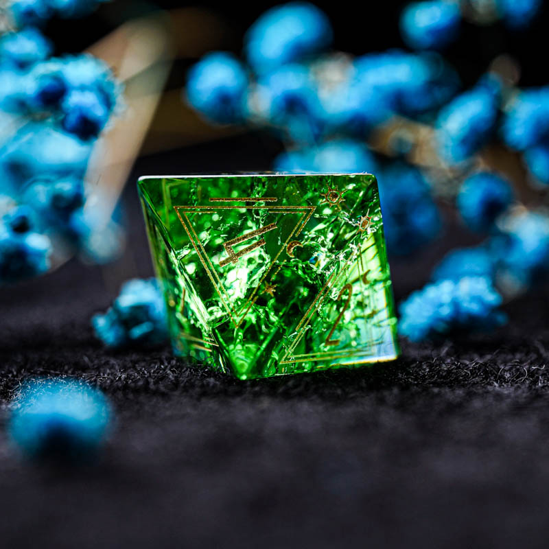 زجاج أخضر D & D مجموعة النرد ا - مراجعة Board Game Logo وسعره